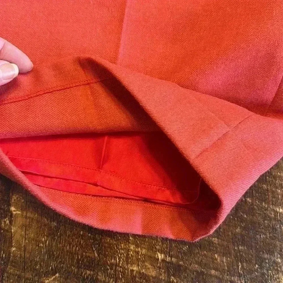 Liliana Castellano | Red Alpaca/Merino Wool Blend Bermuda Shorts - Picture 2 of 6